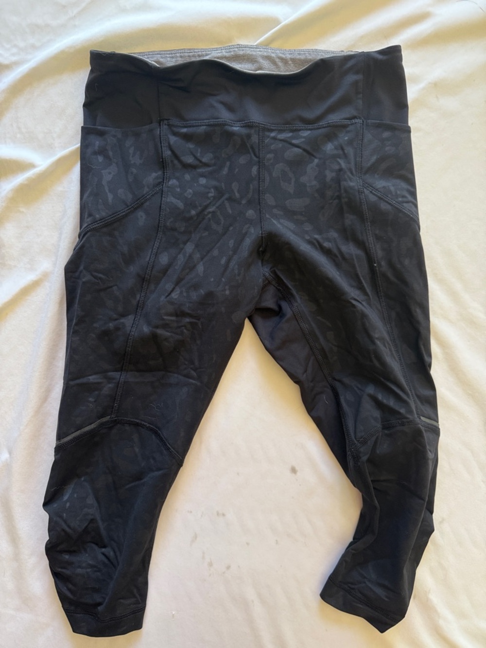 Black lululemon Performance Capri Leggings